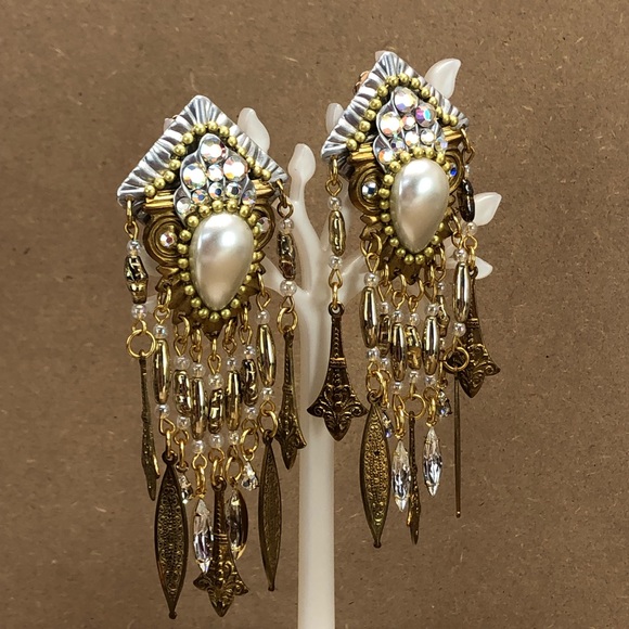 Jack Smile Chandelier Brass Faux Cabochon Rhinestones Crystal Tassel Earrings. - Picture 4 of 11